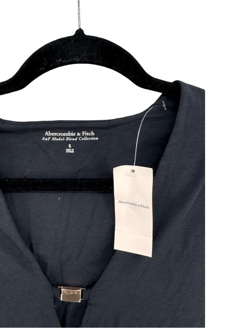 Abercrombie & Fitch Black V-Neck Bodysuit - Thong closure - Picture 2 of 8